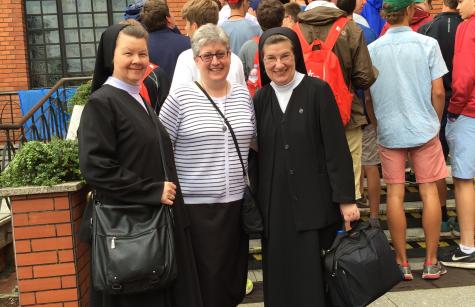 Sisters Maria Iannuccilo with SSNDs in Poland